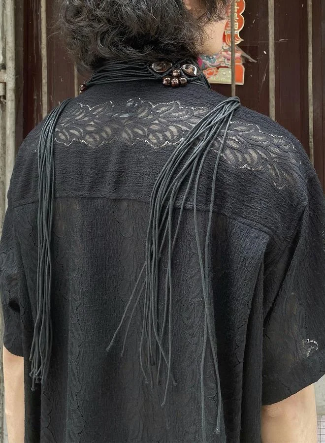 تايك تو قميص بارز الملمس بتداخلات دانتيل